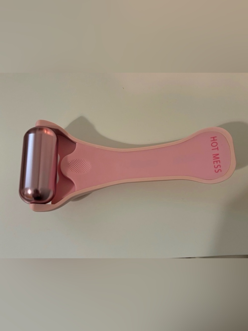 The Skinny Confidential Face Roller - Picture 2 of 2